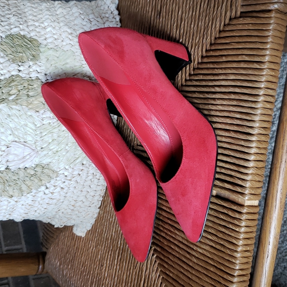 NWOT, Marc Fisher Clint block heels, red, size 8M